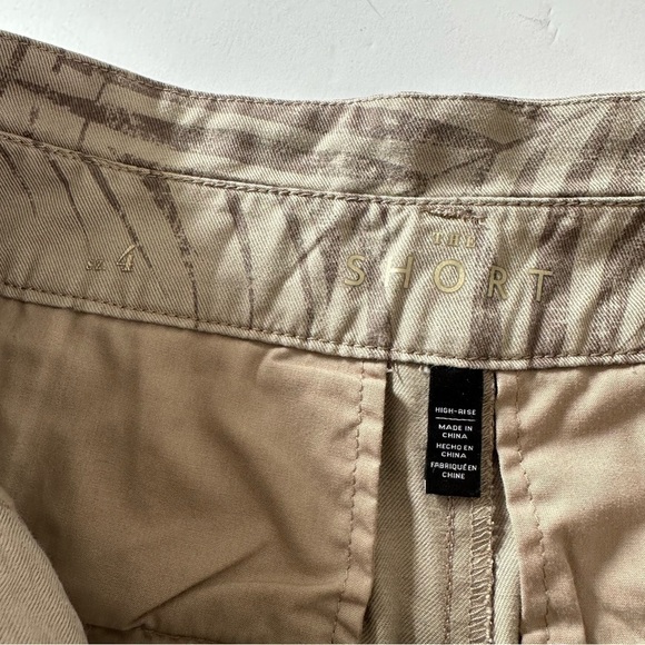 White House Black Market The 5” Short High Rise Tropical Palm Print Tan Womens 4 - Picture 3 of 4